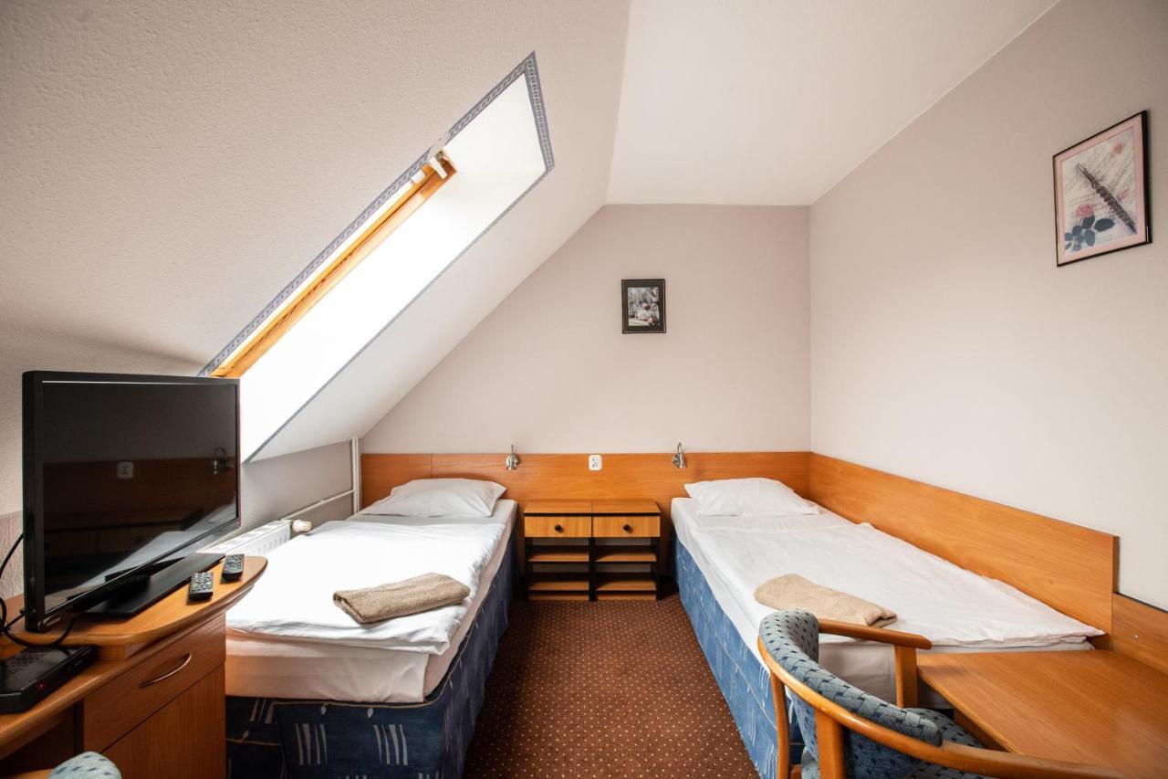 Hotel Margo Cedynia Εξωτερικό φωτογραφία